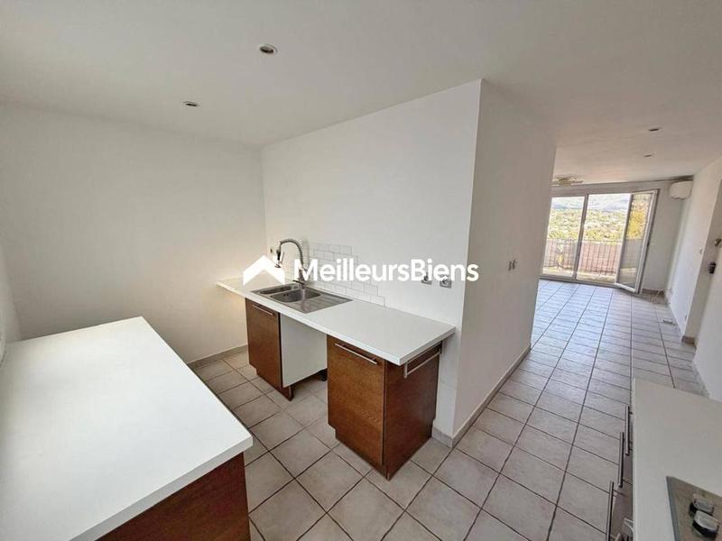 Appartement - 81 m² - 5 pièces