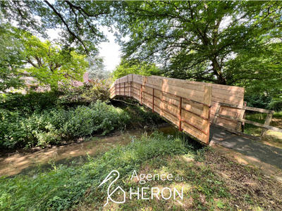 Maison - 304 m² - 10 pièces