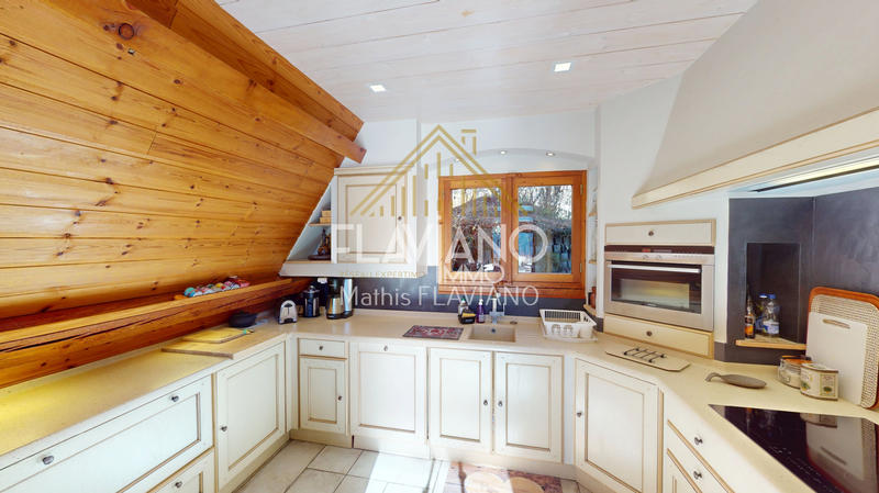 Maison - 147 m² - 7 pièces