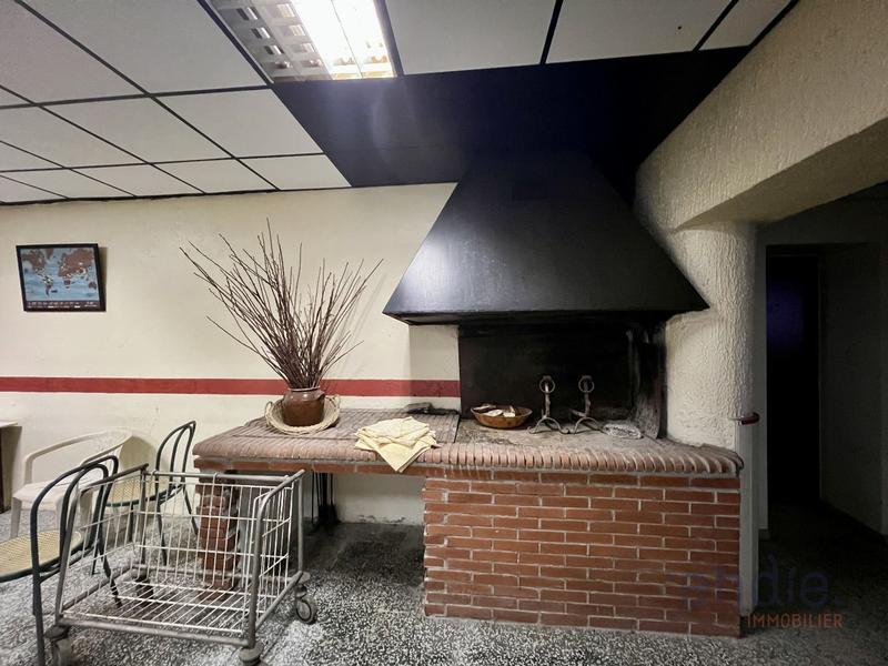 Maison - 266 m² - 6 pièces