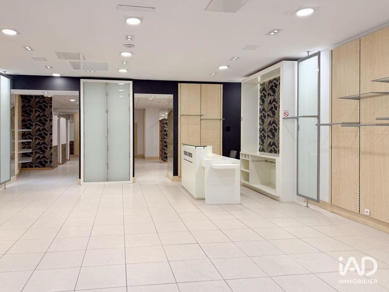 Local commercial - 145 m²