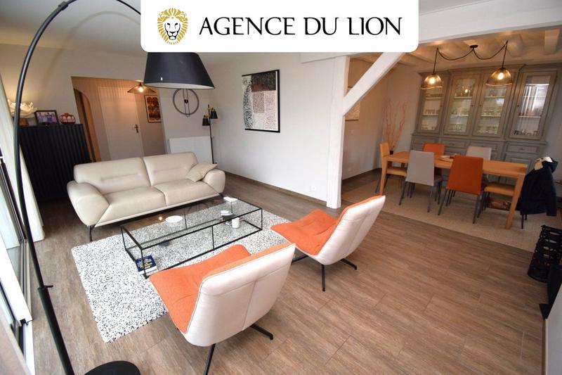 Maison - 217 m² - 8 pièces