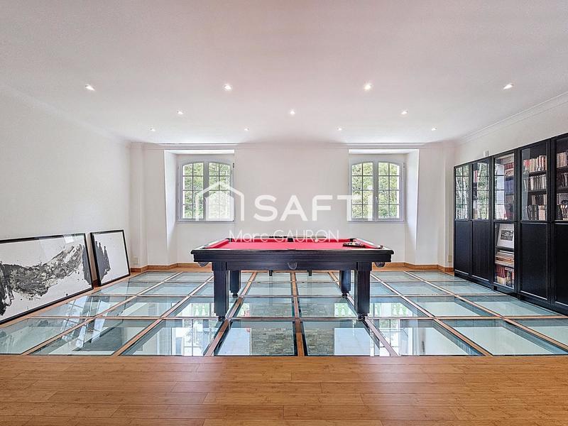 Maison de maîtres - 380 m² - 8 pièces