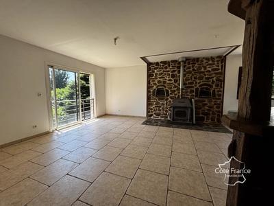 Maison - 98 m² - 5 pièces