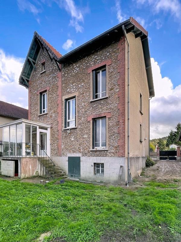 Maison - 120 m² - 6 pièces