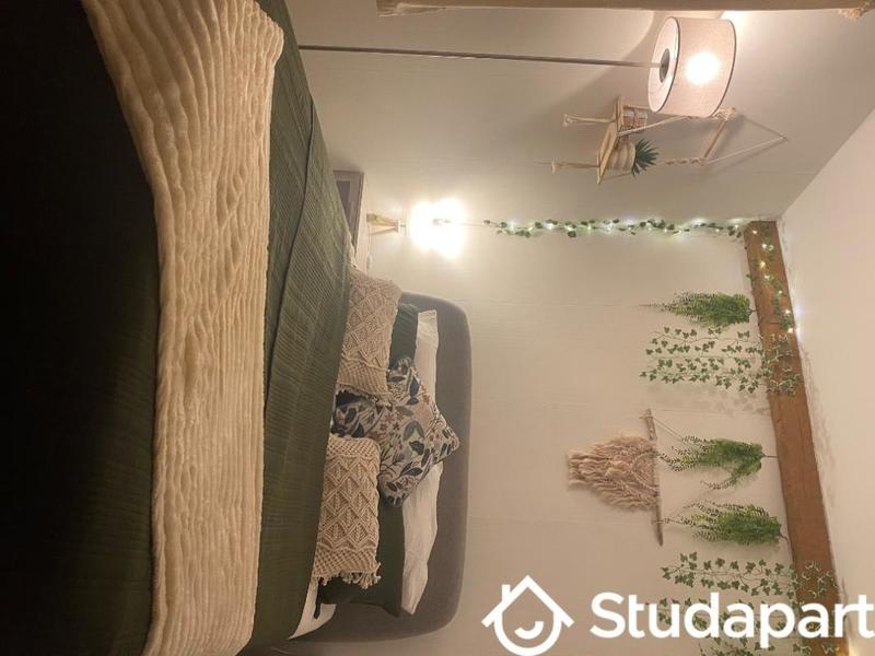 Chambre - 12 m² - 1 pièce