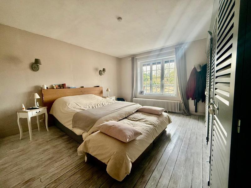 Maison - 270 m² - 7 pièces