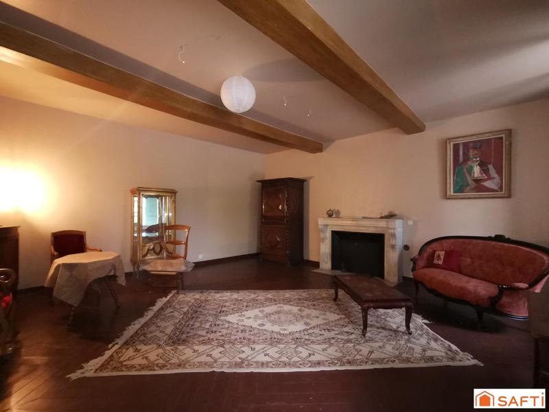 Maison - 410 m² - 10 pièces