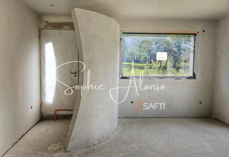 Maison - 243 m² - 7 pièces