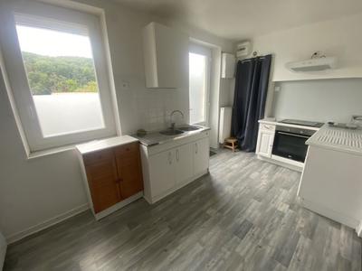 Appartement - 95 m² - 4 pièces