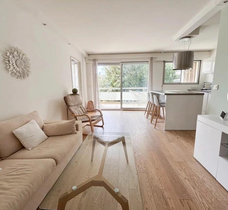 Appartement - 81 m² - 4 pièces