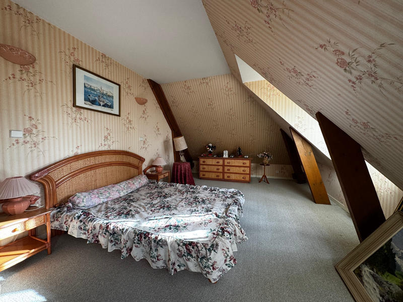 Maison - 200 m² - 9 pièces