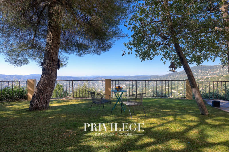 Maison - 144 m² - 5 pièces