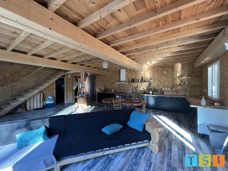 Maison - 170 m² - 7 pièces