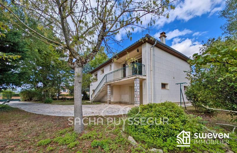 Maison - 90 m² - 4 pièces