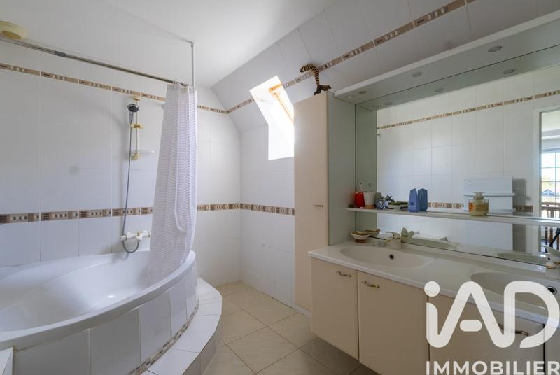 Maison - 190 m² - 5 pièces