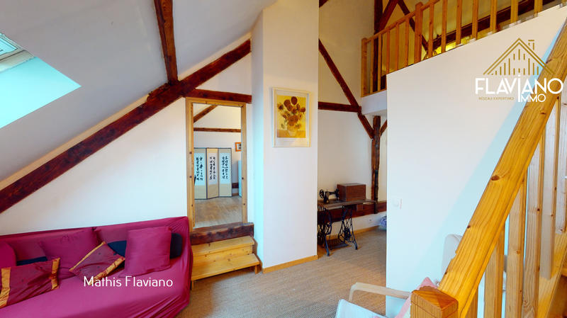 Appartement - 151 m² - 6 pièces