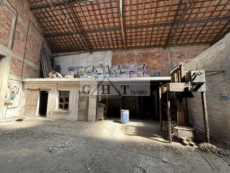 Entrepôt - 460 m²