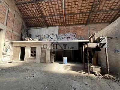 Entrepôt - 460 m²