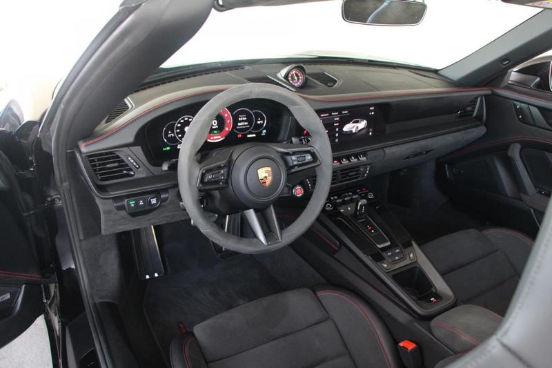 Porsche 911 Carrera Cabriolet 992 (2) 4 Gts