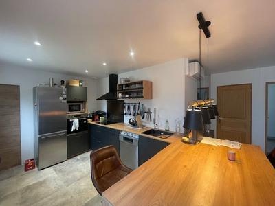 Maison - 96 m² - 4 pièces