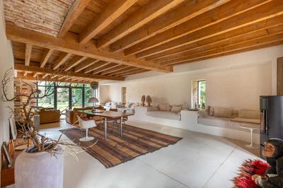 Maison - 247 m² - 6 pièces