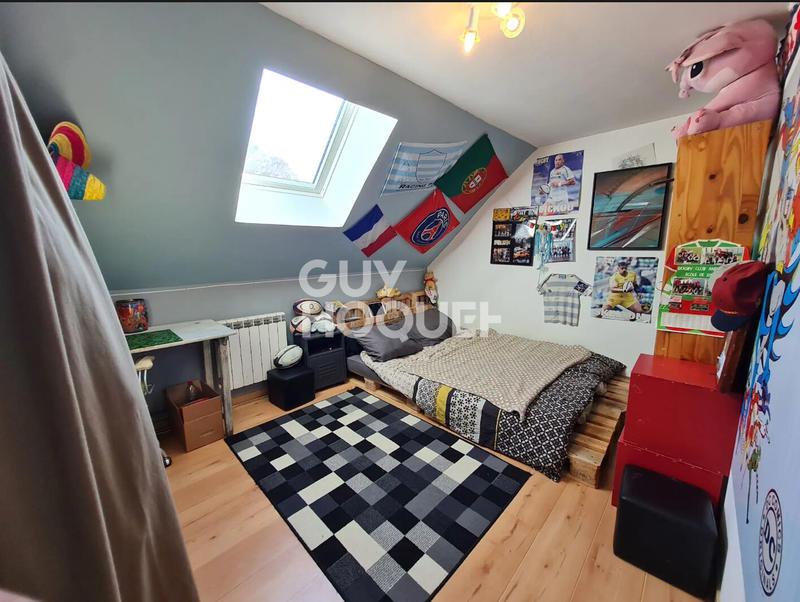 Maison - 182 m² - 7 pièces