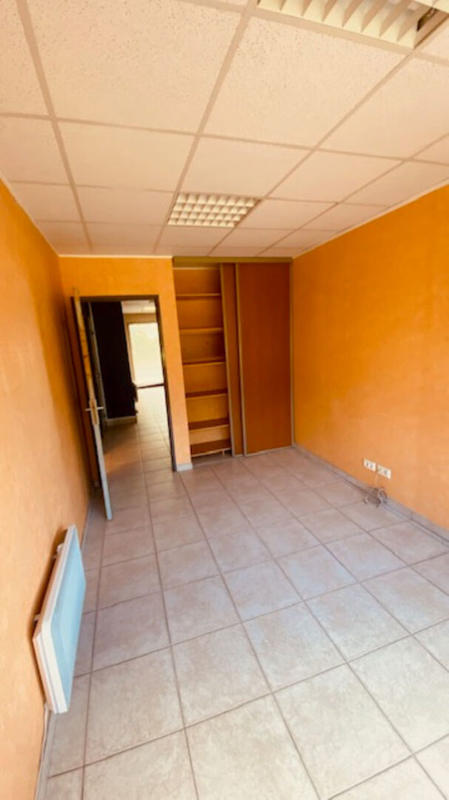Local commercial - 78 m² - 4 pièces