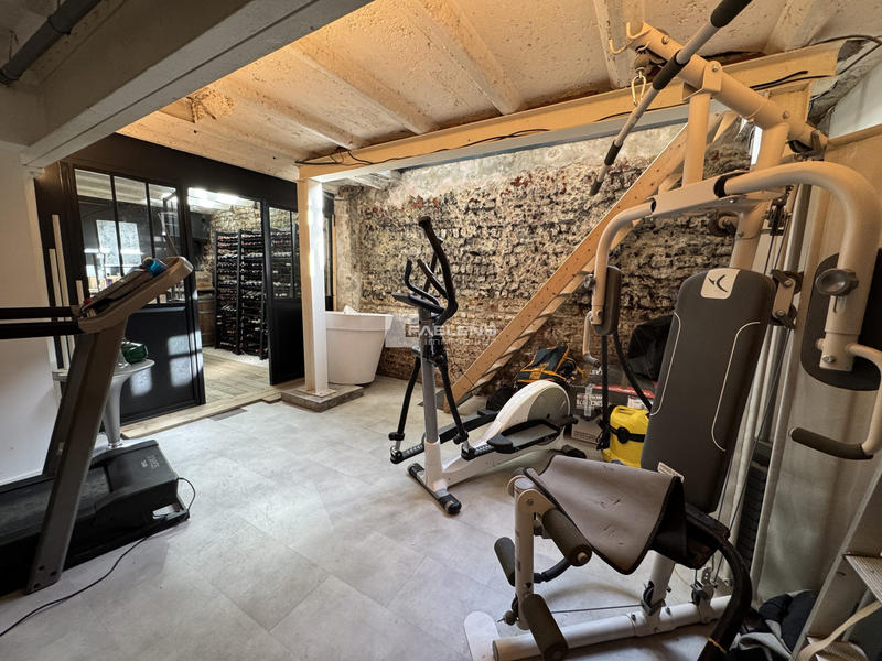 Appartement - 281 m² - 6 pièces