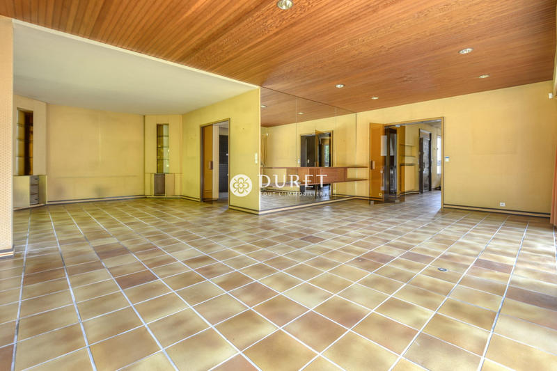 Villa - 236 m² - 8 pièces