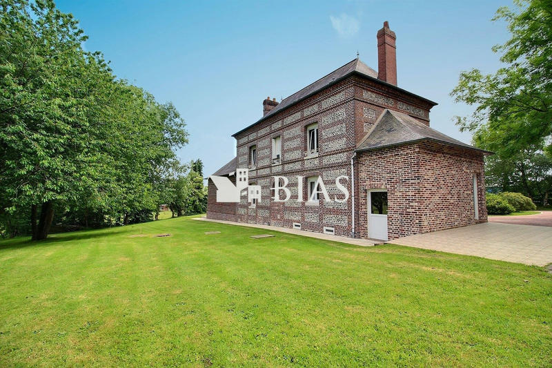 Maison - 182 m² - 8 pièces