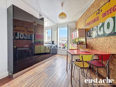 Appartement - 111 m² - 5 pièces