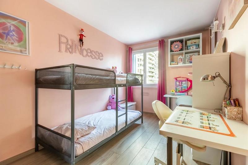 Appartement - 115 m² - 5 pièces