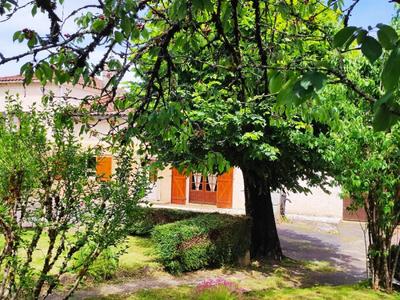 Maison - 160 m² - 8 pièces