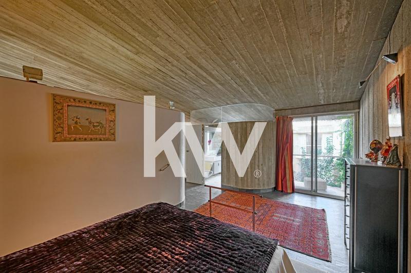 Maison - 250 m² - 9 pièces