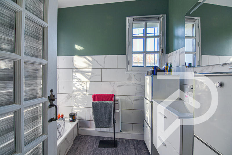 Maison - 185 m² - 6 pièces