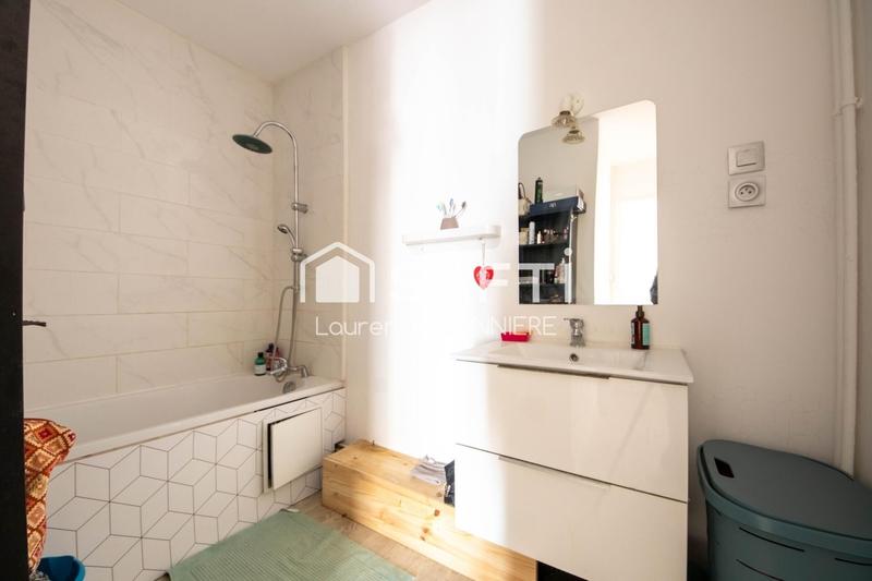 Appartement - 84 m² - 4 pièces