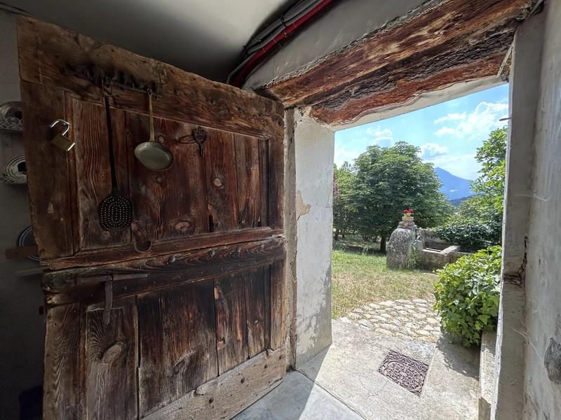 Maison - 335 m² - 13 pièces