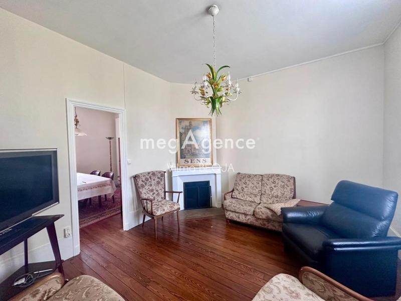 Maison - 136 m² - 8 pièces