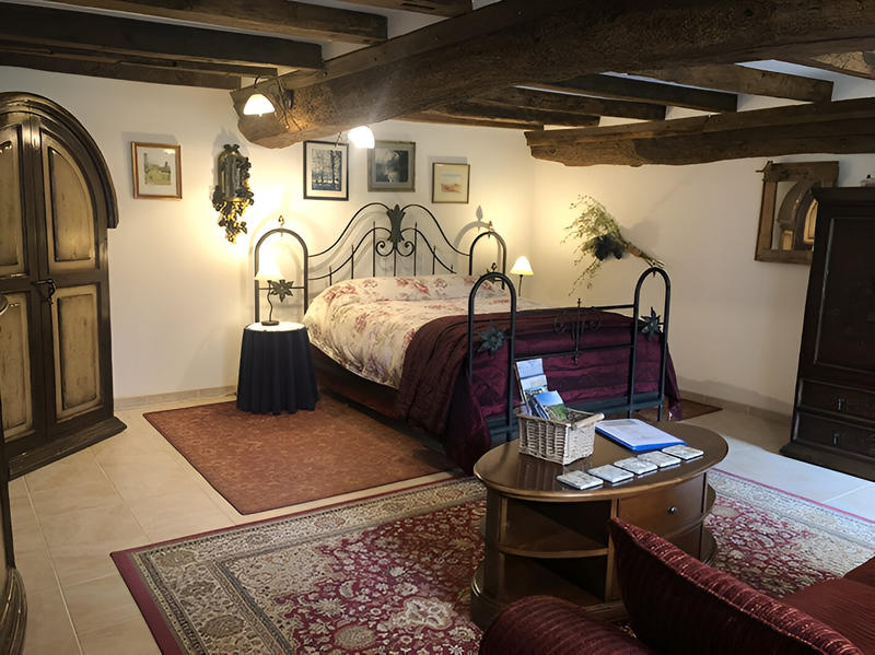 Maison - 236 m² - 8 pièces