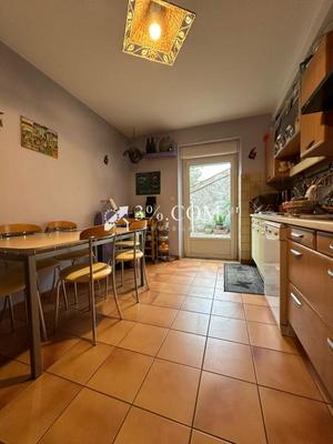 Maison - 190 m² - 8 pièces