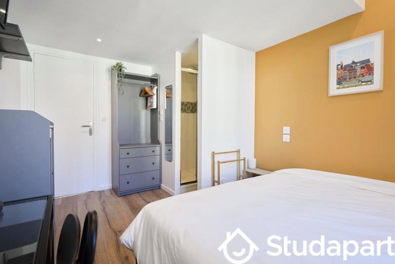 Chambre - 10 m² - 1 pièce