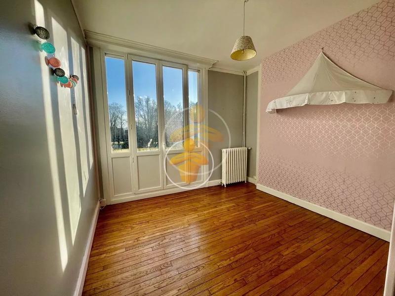 Maison - 300 m² - 10 pièces