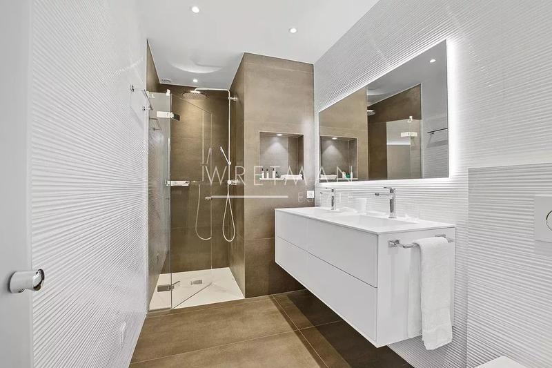 Immeuble mixte - 826 m²