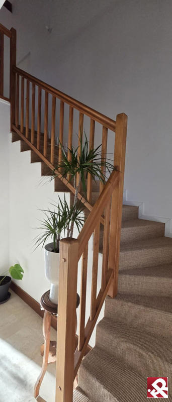 Maison - 320 m² - 7 pièces