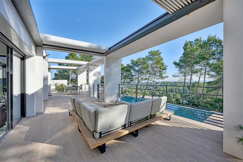 Demeure - 400 m² - 11 pièces