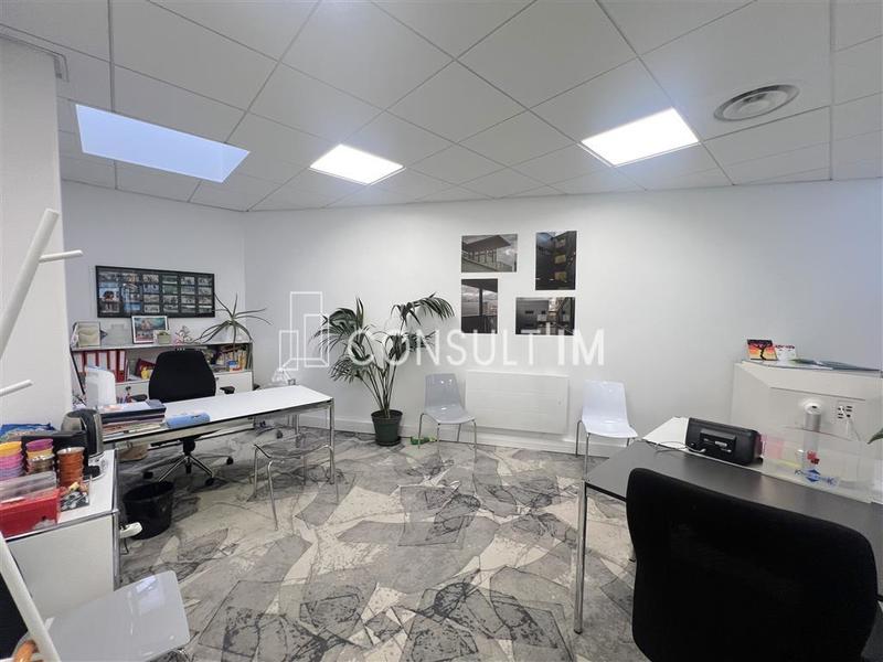 Bureau - 194 m²