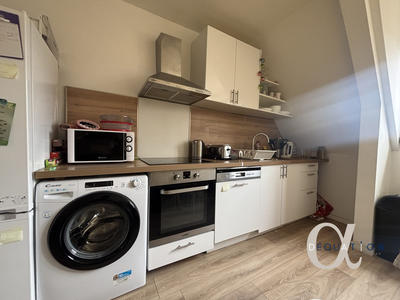 Appartement - 80 m² - 6 pièces