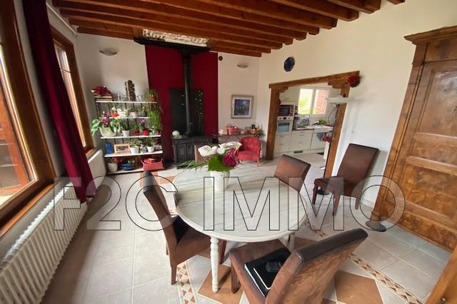 Maison - 260 m² - 12 pièces