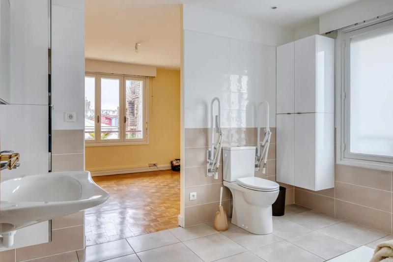 Maison - 215 m² - 9 pièces